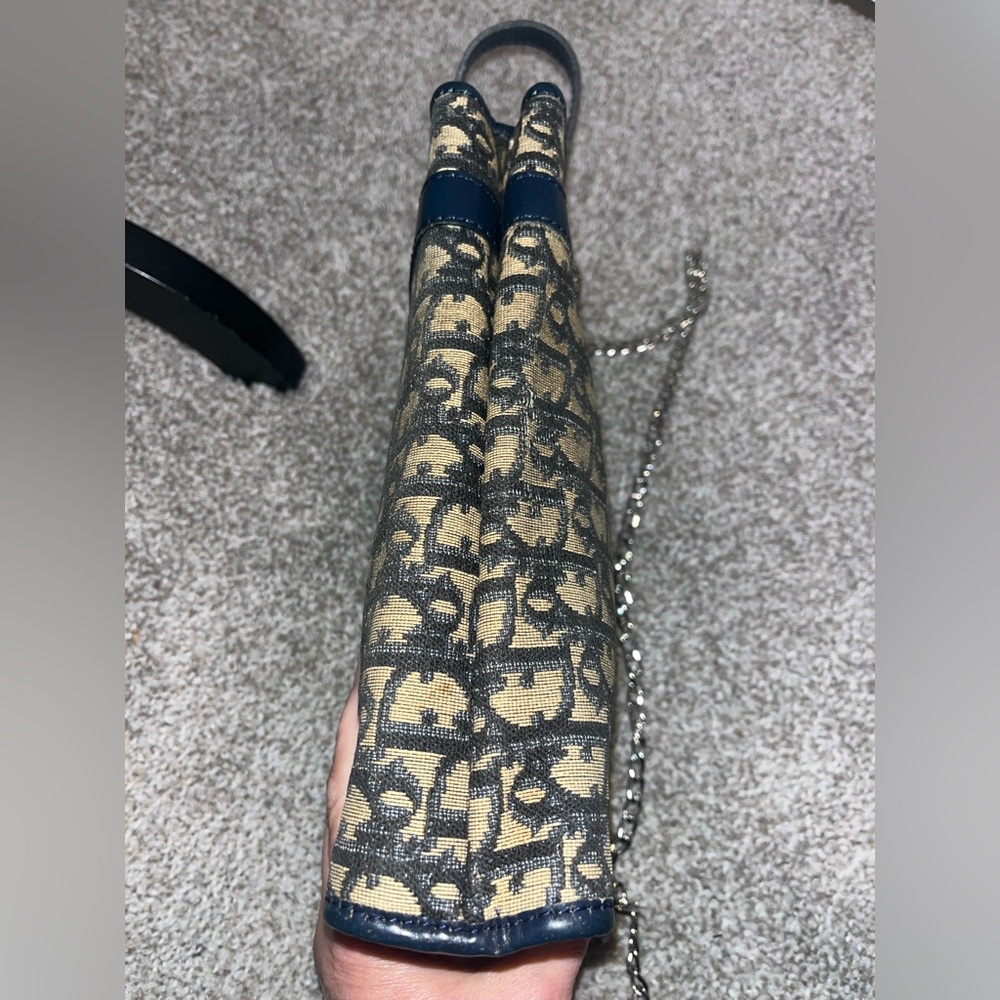 This is a vintage Christian Dior clutch/pouch signature navy Oblique monogram - Picture 6 of 14